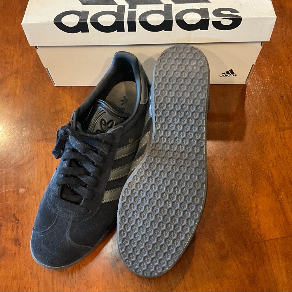 Adidas Men's Black Suede Daily 4.0 Sneakers - Picture 2 of 5